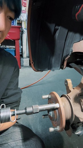 スプラインスタッドボルトの外し方ガイド