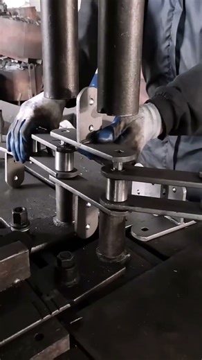 Inside the Conveyor Chain Production Line - Good tools and machinery make work easy