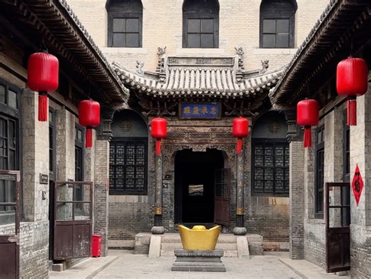 看不完也看不够的就是山西的院，每一座都不同，每一家都有自己的故事，这是祁县渠家，古代有渠半城之说#记录历史的痕迹 #一个人的古建之旅 #山西大院 #渠家大院