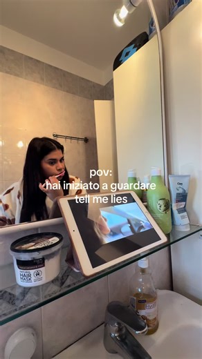 Niente è più come sembra dopo questa serie….👀 (ps. che nessuno osi spoilerarmela!!!) #tellmelies #serietv