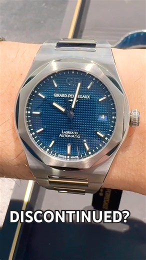 Girard-Perregaux Laureato 38 Midnight Blue on Wrist (ref 81005-11-3460-1CM) #girardperregaux #shorts
