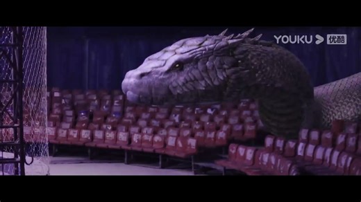 【Highlight】 The rich businessman kidnapped the snake girl for the purple light grass to attract the big snake to appear! 【高光合集】富商为了紫光草绑架蛇女，吸引大蛇出现！ #蛇之女 #snakegirl #优酷电影 #youkumovie | Youku Movie