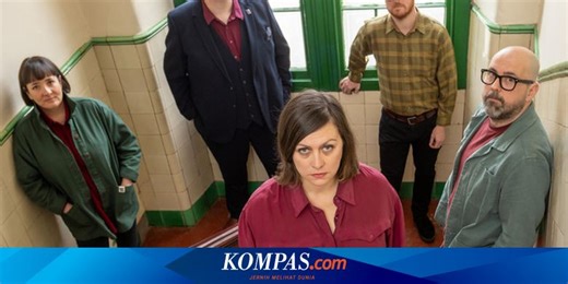 Lirik dan Chord Lagu French Navy - Camera Obscura