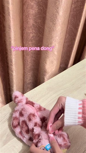 Unboxing Kotak Pensil Aesthetic yang Menarik