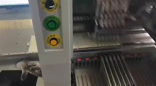 Feeder 8mm / 12mm / 16mm / 24mm Pick and Place Machine Pneumatic Smt Auto Feeder