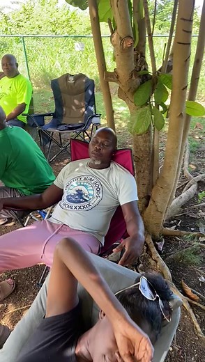 1K views · 926 reactions | Caught napping round de wrong people ! | David Davis | Facebook