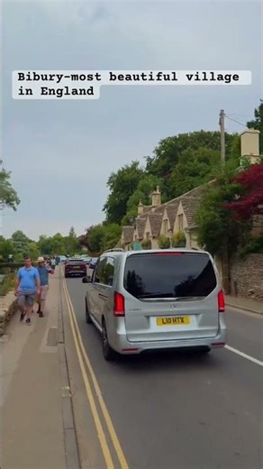 Walking Through England’s Most Peaceful Village | Bibury street #bibury #cotswolds #englandtravel
