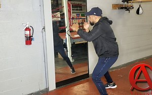 How to improve your shadow boxing with small steps! （拳击空击小技巧）