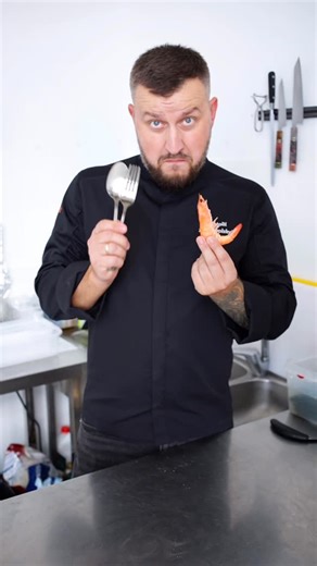 Anatolii Dobrovolskyi on Instagram: "Clean Hands Shrimp Hack"