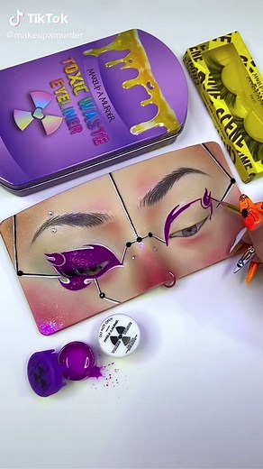 Cyberpunk Makeup Tutorial: Graphic Eyeliner Style