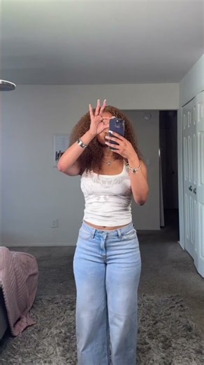 as a sweatpant and leggings lover I LIVE in these stretchy butt lifting jeans #bbljeans