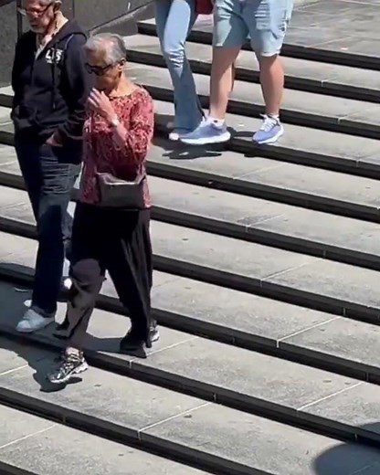 膝盖疼痛不舒服，关节活素来帮助.