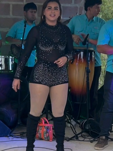 #cumbia2025#elsalvador4k #campirano #flypシ #elsalvador🇸🇻 #cumbia2024#viral?tiktok🥰 #chanchonas