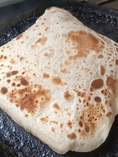 Perfectly Puffed Frozen Roti for Quick Meals