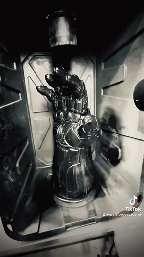 Hulk Infinity Gauntlet | Coming Soon #marvel #avengers #thanos #hulk #diy #crafts