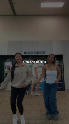 arch in yo back yo @sw4gggeerrr