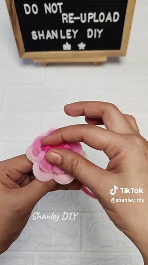 DIY Rose Flower Tutorial with Fuzzy Wire and Pipecleaner