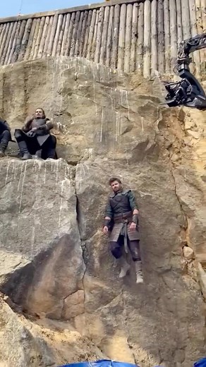 🎥🎥 FilmCrew #sundayfunday by @markrowley90 “When your puppet master goes on a coffee break and your friends dance through your pain!!!” 🎥🎥 WIN our $3,500 COMBO #GIVEAWAY by @velvetlight_ 👉 LINK in BIO . . . . . . #FilmCrewMagazine #filmcrew #cinematographer #gaffer #videographer #filmmaker #filmlighting #griplife #setphotography #behindthescenes #FilmCrewlicious #🎬 | Film Crew Magazine