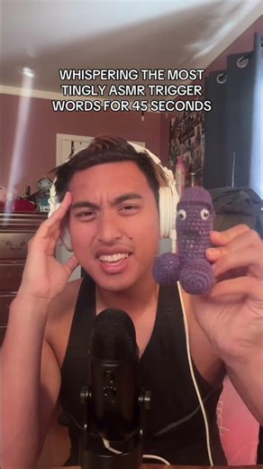 WHISPERING THE MOST TINGLY ASMR TRIGGER WORDS FOR 45 SECONDS