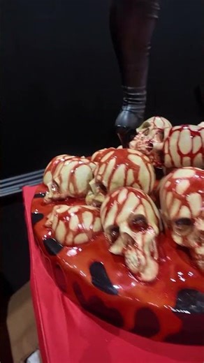 Vampirella 1:2 Scale Statue Reveal | PCS x Dynamite Comics | SDCC 2025