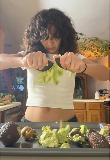 Cold Pressed Avocado Oil Made Easily at Home