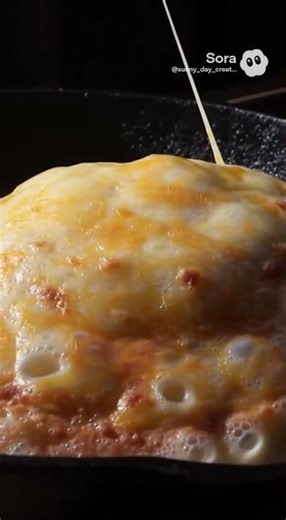 【飯テロ】チーズが伸びすぎる…溶ける瞬間が反則級 ASMR｜Melting Cheese Stretch