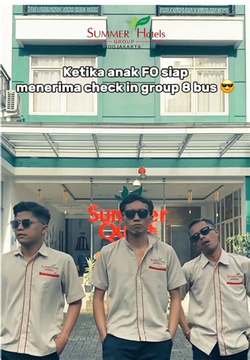 Siap menyambutmu dengan ketampananku. Sudah booking room untuk lebaran tahun ini? Tak tunggu tekamu ning jogja ISTIMEWA😎@Summer Quest Malioboro For Info, Booking/Reservation Room DM❕ - Booking Online to Traveloka, Tiket.com for unit SUMMER SEASON & SUMMER QUEST - Booking Online to Reddoorz for unit FLORY HOTEL Bisa melalui nomor resmi kami, WhatsApp Admin & Receptionist : 📞0813-9376-9707 (RADHITYA) 📞0838-6789-1989 (DHEON) 📞0823-3150-9099 (SUMMER SEASON) 📞0823-3150-9100 (SUMMER QUEST) 📞0896