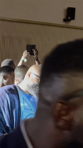 233K views · 12K reactions | Hier, l’icône de la musique Takosaba Sekouba Bambino, était en compagnie du Ministre Directeur de Cabinet à la Présidence, Djiba Diakité, et du Ministre Secrétaire Général, Amara Camara. Tous deux ont été profondément émerveillés par le talent et la voix exceptionnelle de l’artiste, qui continue d’honorer la culture guinéenne à travers son art.  | Mafiou GamamyOfficiel | Facebook