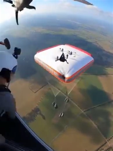 Skydiving Thrills: Experience the Ultimate Freefall