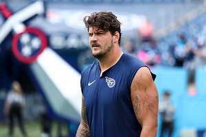 Ex-Titans Lineman Taylor Lewan Suing Doctors Responsible For 2020 Knee Surgery