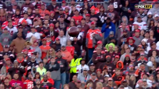 A.J. Green gives DB piggyback ride on strong 34-yard catch and run