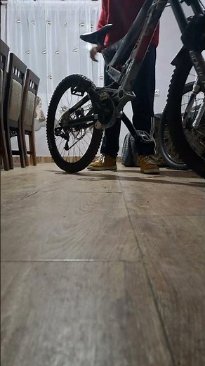 Umf Duncan 2 2011 suspension test marzocchi bomber 888 rcv and marzocchi bomber roco r world cup