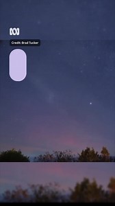 The aurora australis has once again lit up the night sky, treating stargazers from Tasmania to New South Wales to a vivid show of colours. Experts say recent auroras have been the strongest in 20 years and we may have to wait another decade for a similar display. By Madeline Rojahn Via ABC News Tasmania Personalise your news and stay in the know with the ABC NEWS app: https://ab.co/abcnewsapp #ABCNewsTasmania #Aurora #AuroraAustralis | ABC Hobart