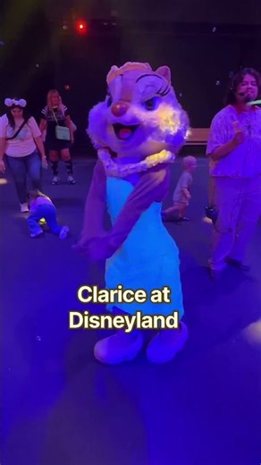 Clarice at Disneyland's Disney Friends Dancy Party 💃 #disney #disneyland #disneyparks #shorts #dca