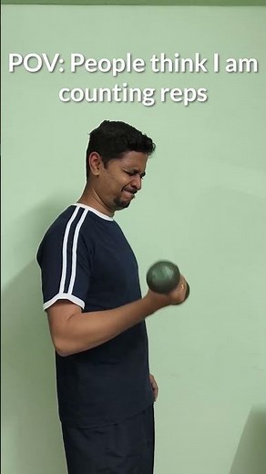 It's time to poomp the mooscles 💪... My mooscles are getting bigger... I am growing stronker