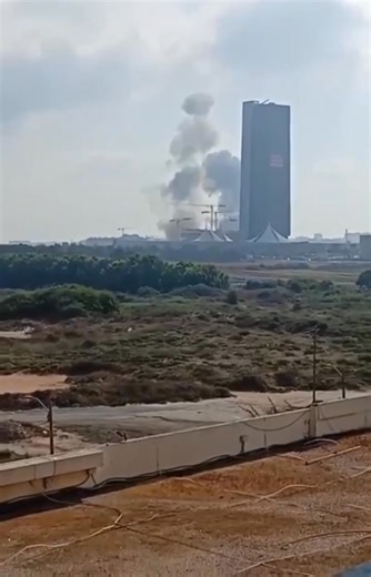 Israel's MOSSAD building in Herzliya allegedly targeted in missile attack — Tasnim News Agency footage | Record TV Africa