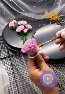 DIY Beautiful Flower Cake Toppers | Olip