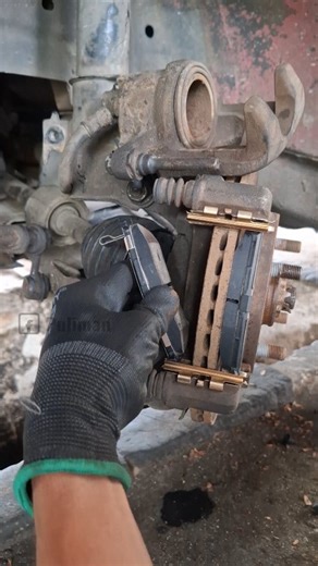 340K views · 2.2K reactions | Install brake pads ! #car #daihatsu #mechanic #howto | Puliman | Facebook