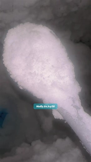 Freezer Frost Spoonful Freezer:FRIGIDAIRE. Humidifier: RAYDROP. If you enjoy my content be sure to follow, like, comment and share.💙💙 Thank you for your support. I truly appreciate it.💙❄️💙 #icetok #freezerfrost #asmrsounds #creatorsearchinsights