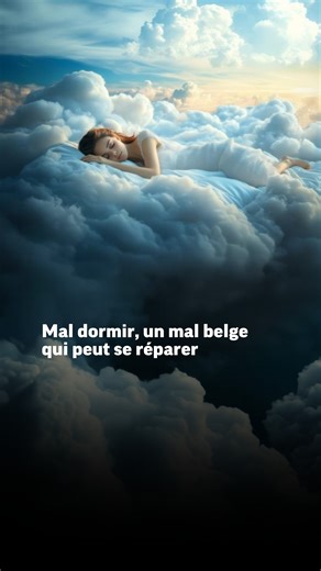😴 Des millions de Belges dorment mal, et le passage à l’heure d’hiver n’a rien arrangé. Longtemps associé aux seniors, le manque de repos touche désormais aussi les plus jeunes. Stress, isolement, écrans, rythme de travail… les causes s’accumulent. Bonne nouvelle : chaque trouble du sommeil peut se traiter. Mais gare à la solution facile des somnifères, souvent utilisés à outrance. Informations: Gauthier De Bock Vidéo: Marie-Gabrielle Della Mora | Moustique