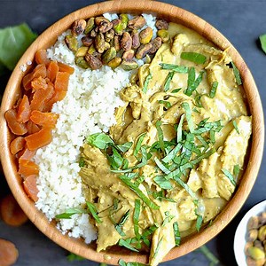 NEW VIDEO!!!! APRICOT CURRY CHICKEN: Made in the Instant Pot or Slow Cooker!!! The whole family will love this delicious dinner that is so easy to make. Paleo and Whole30 approved!!! Get the full recipe here: http://www.wholesomelicious.com/slow-cooker-apricot-curry-chicken/ | Wholesomelicious