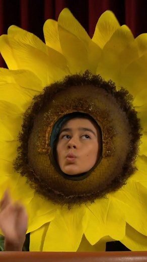 the perfect way to greet the first day of spring 🌻 #allthat #comedy #photoshoot #funny #firstdayofspring #thingsparentsdo