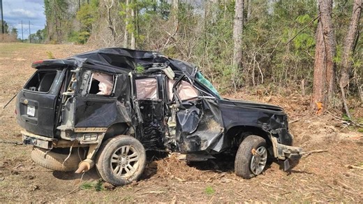 At least one dead after crash on Highway 190 west of Jasper