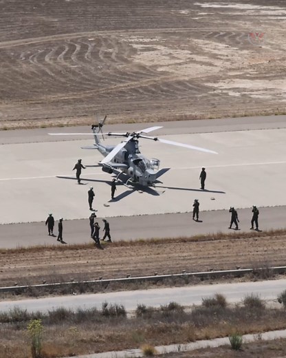 Incredible AH-1Z Viper Combat Mission 🚁🔥 | US Military News