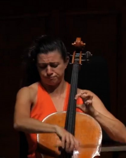 Composed on vacation in 1924, Bloch's 'From Jewish Life' for cello and piano explores the entire range of the solo instrument, with the use of Eastern European Ashkenazi modality creating a distinctive atmosphere. This performance of outstanding composure and poise from Natalie Clein - Official Page and Yeol Eum Son 손열음 at Wigmore Hall is utterly spellbinding 🪄 | Hyperion Records