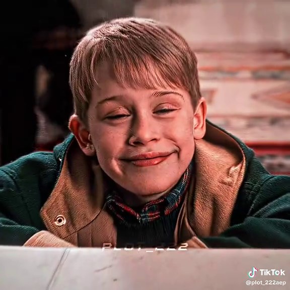 Literally the best Christmas Movie🎅☃️🎄 || (Quality And Text In Bio!!) || #homealone #homealone2 #homealoneedit #christmas #christmasedit #christmasvibes #wintervibes #fyp #edit || [ORGINAL CONTENT!!]