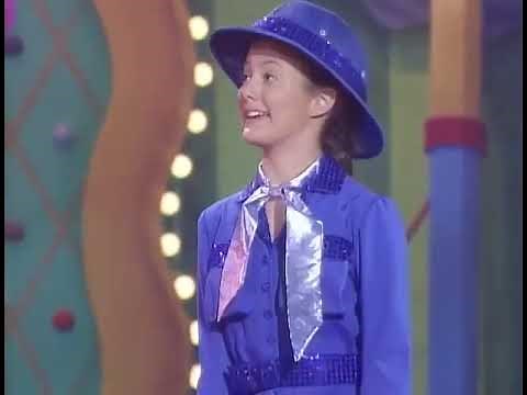 Barney - Courageous Kristen The Lion Trainer! (Barney's Super Singing Circus) (DVD Version)