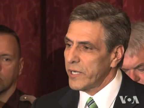 Eight US Senators Vow to Fight for Immigration Reform