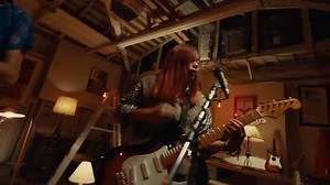 ギターを手にした瞬間から、あなたはプレイヤーです！フェンダーのビギナーズハブを見れば、これまで以上に簡単に最初の一歩を踏み出すことができるでしょう。初めてのフェンダーを見つけるために必要なものをすべてご用意しています！ 詳しく👉 https://www.fender.com/ja-JP/beginner-guitar-hub.html | Fender