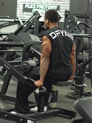 HUGE ARM WORKOUT ➡️ @dfyne.official CODE: PETEFIT Switching up my arm day starting with Bayesian curls for a deep stretch and long head activation, then finishing with dumbbell curls to stack volume 🦾 Single-arm Bayesian Curl: ➖3x8-10! V-bar Tricep Pushdown: ➖3x10! Incline Bicep Curl: ➖3x8-10! Machine Overhead Tricep Extension: ➖3x10! Straight Bar Cable Curl: ➖3x8-10! Machine Tricep Pushdown: ➖3x10! Alternative Hammer Curl: ➖3x10! ⏱️ rest 60-90 seconds between sets Save and share this workout w